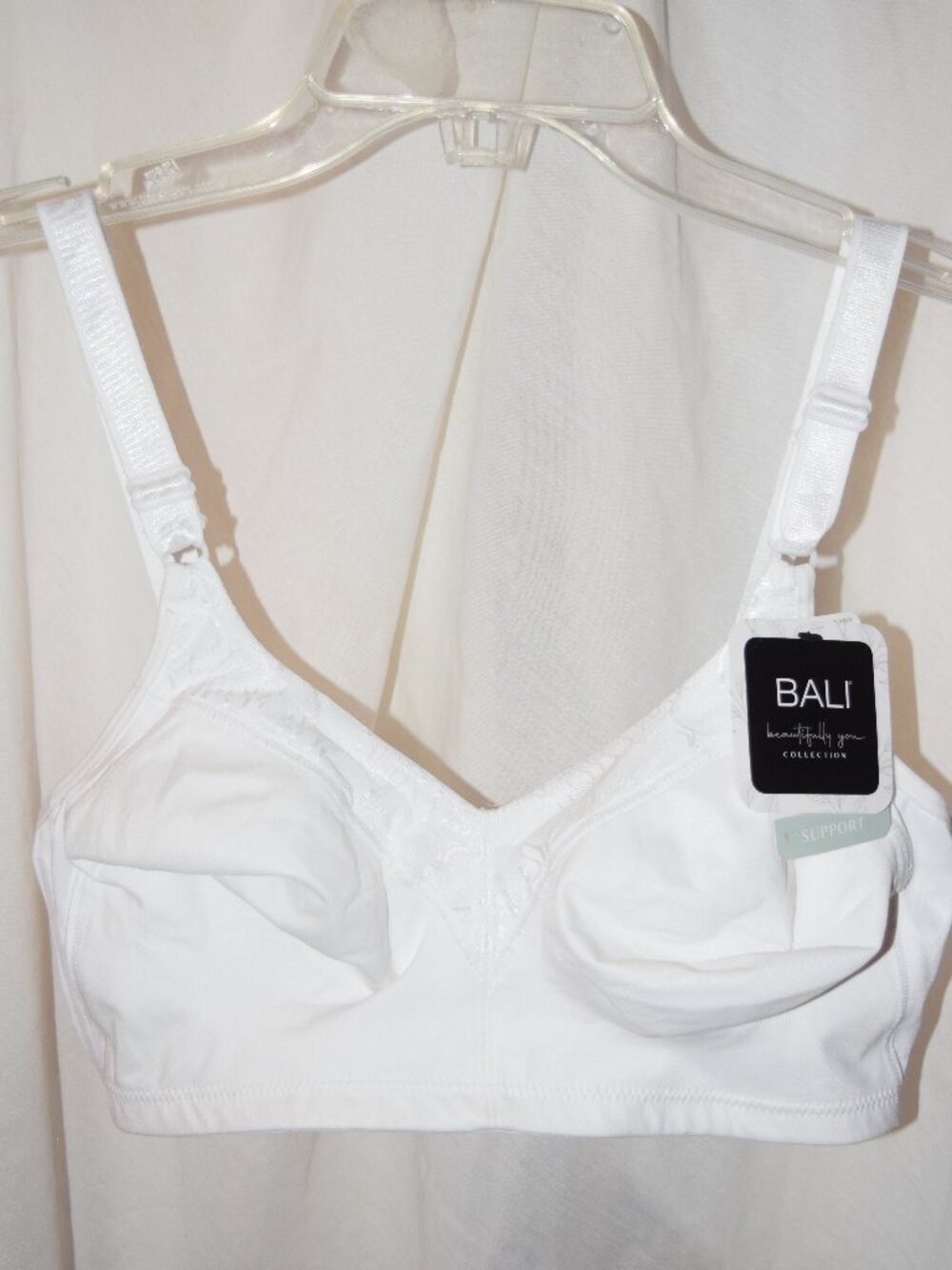 NWT Bali Bra "Beautifully You" Collection, White Size 38D